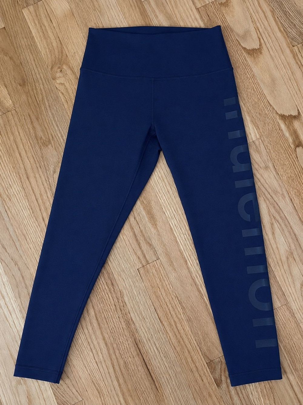 Lululemon High Rise Crop Leggings Size 10 True Navy
Graphic Logo Athletic